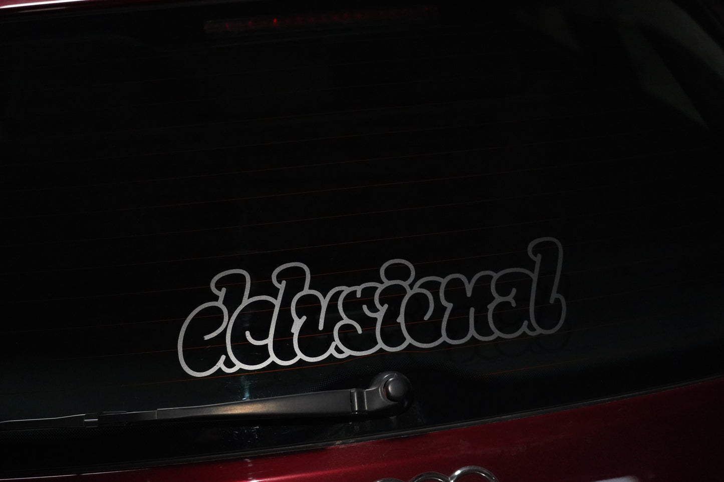 delusional bubble Sticker von b5_builds, delusional, Folie oilslick, Beispielfoto, Autoaufkleber, leicht anzubringen