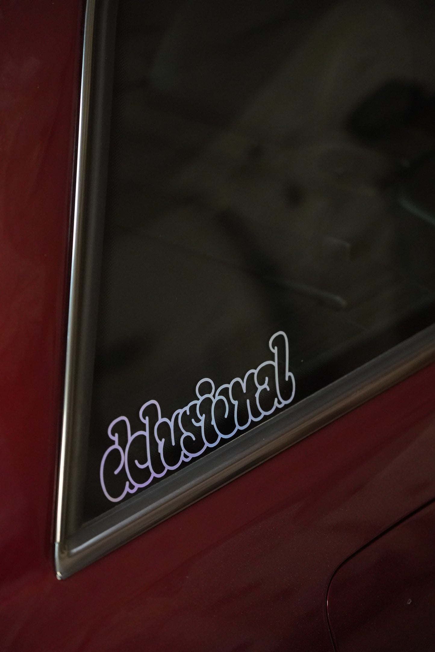 delusional bubble Sticker von b5_builds, delusional, Folie oilslick, Beispielfoto, Autoaufkleber, leicht anzubringen