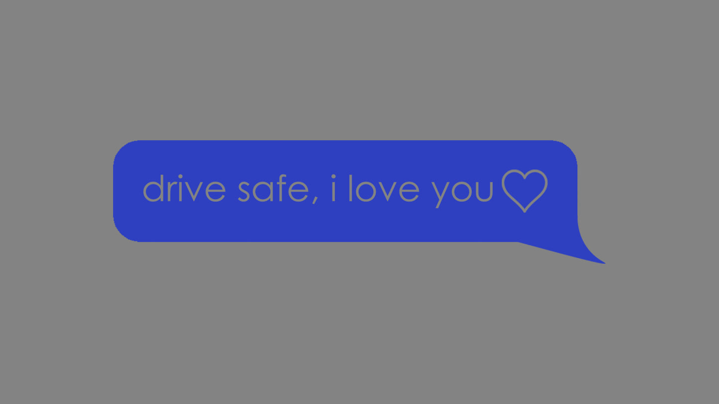 Autosticker „drive safe, I love you“ (Collection B5_Builds) – stilvoller Tuning-Aufkleber in 10 × 2,5 cm oder 15 × 3,8 cm. Hochwertige Oracal/Orafol-Folie, frisch produziert & liebevoll verpackt. Perfekt für Auto-Enthusiasten, als Geschenk oder persönliches Statement. Einfache Anwendung per Anleitung (QR-Code auf Rechnung + YouTube-Video). Versand in 2–4 Werktagen (ohne Streetwear-Bestellung). Farbe : Blau