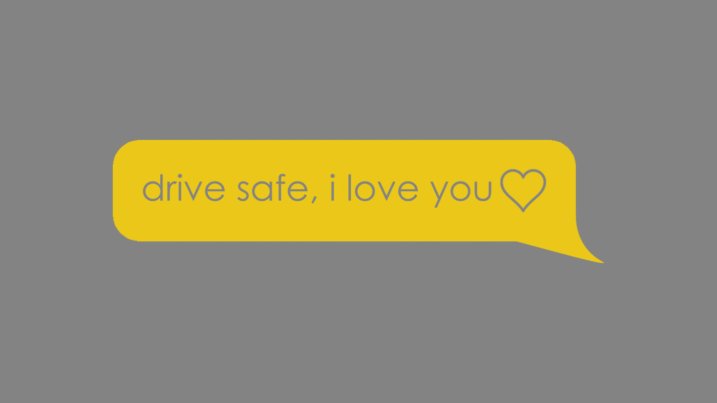 Autosticker „drive safe, I love you“ (Collection B5_Builds) – stilvoller Tuning-Aufkleber in 10 × 2,5 cm oder 15 × 3,8 cm. Hochwertige Oracal/Orafol-Folie, frisch produziert & liebevoll verpackt. Perfekt für Auto-Enthusiasten, als Geschenk oder persönliches Statement. Einfache Anwendung per Anleitung (QR-Code auf Rechnung + YouTube-Video). Versand in 2–4 Werktagen (ohne Streetwear-Bestellung). Farbe : Gelb