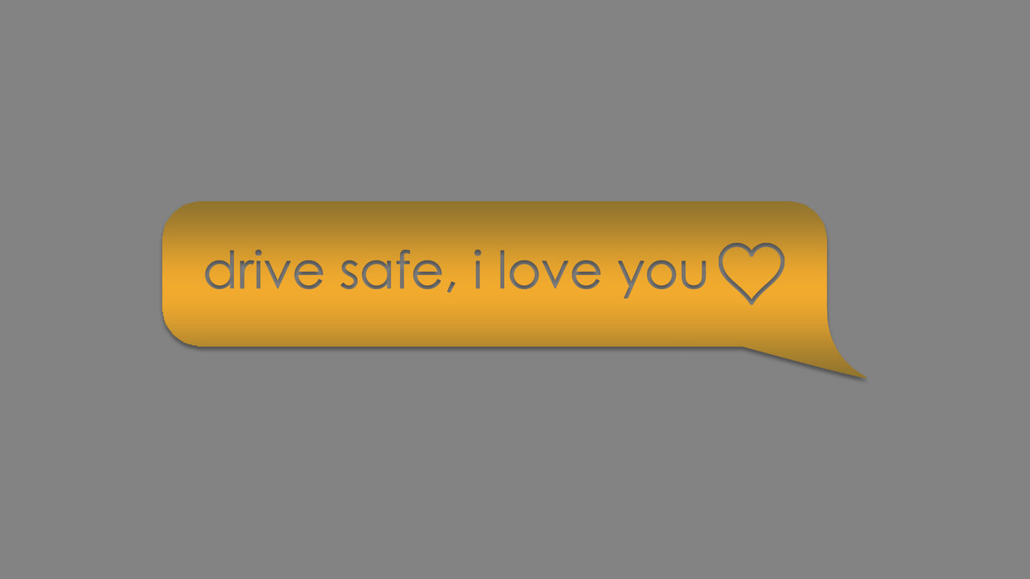 Autosticker „drive safe, I love you“ (Collection B5_Builds) – stilvoller Tuning-Aufkleber in 10 × 2,5 cm oder 15 × 3,8 cm. Hochwertige Oracal/Orafol-Folie, frisch produziert & liebevoll verpackt. Perfekt für Auto-Enthusiasten, als Geschenk oder persönliches Statement. Einfache Anwendung per Anleitung (QR-Code auf Rechnung + YouTube-Video). Versand in 2–4 Werktagen (ohne Streetwear-Bestellung). Farbe : Gold