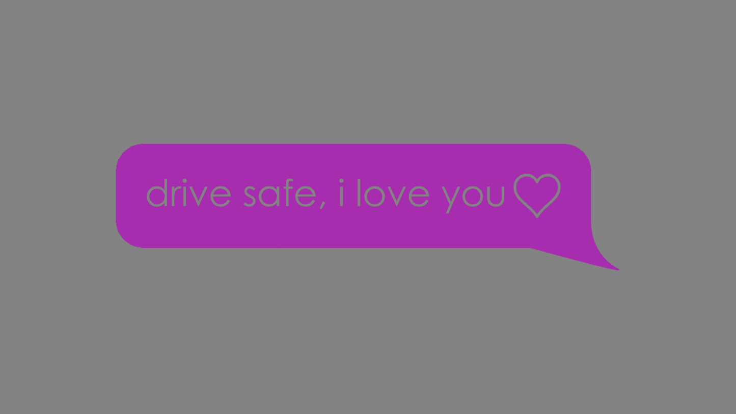 Autosticker „drive safe, I love you“ (Collection B5_Builds) – stilvoller Tuning-Aufkleber in 10 × 2,5 cm oder 15 × 3,8 cm. Hochwertige Oracal/Orafol-Folie, frisch produziert & liebevoll verpackt. Perfekt für Auto-Enthusiasten, als Geschenk oder persönliches Statement. Einfache Anwendung per Anleitung (QR-Code auf Rechnung + YouTube-Video). Versand in 2–4 Werktagen (ohne Streetwear-Bestellung). Farbe : Lila
