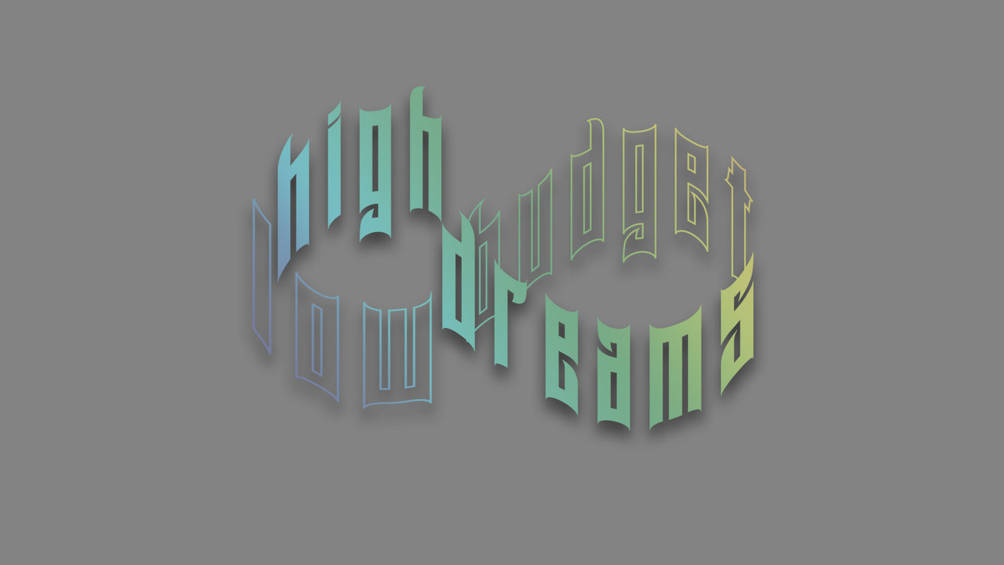 Rechteckiger Autosticker mit dem Schriftzug „low budget, high dreams“, wählbar in 25×17,1 cm oder 40×27,4 cm; frisch produziert, aus langlebiger Oracal/Orafol-Vinylfolie, selbstklebend, ideal für Tuning-Fans und Auto-Enthusiasten. Folie : Oilslick Schwarz